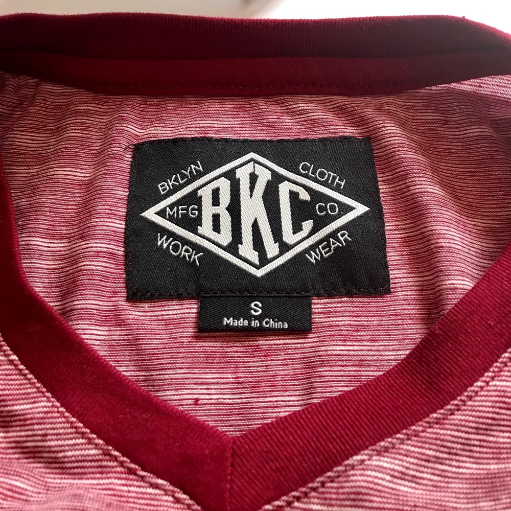 Brooklyn Cloth Work  Men’s Wear V-neck shirt - Picture 5 of 8